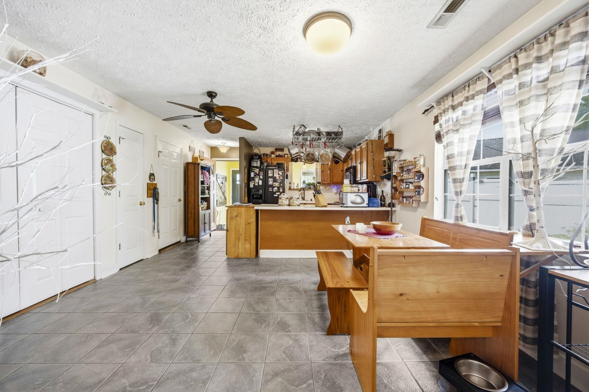 8010 Tag Ct. Photo 17