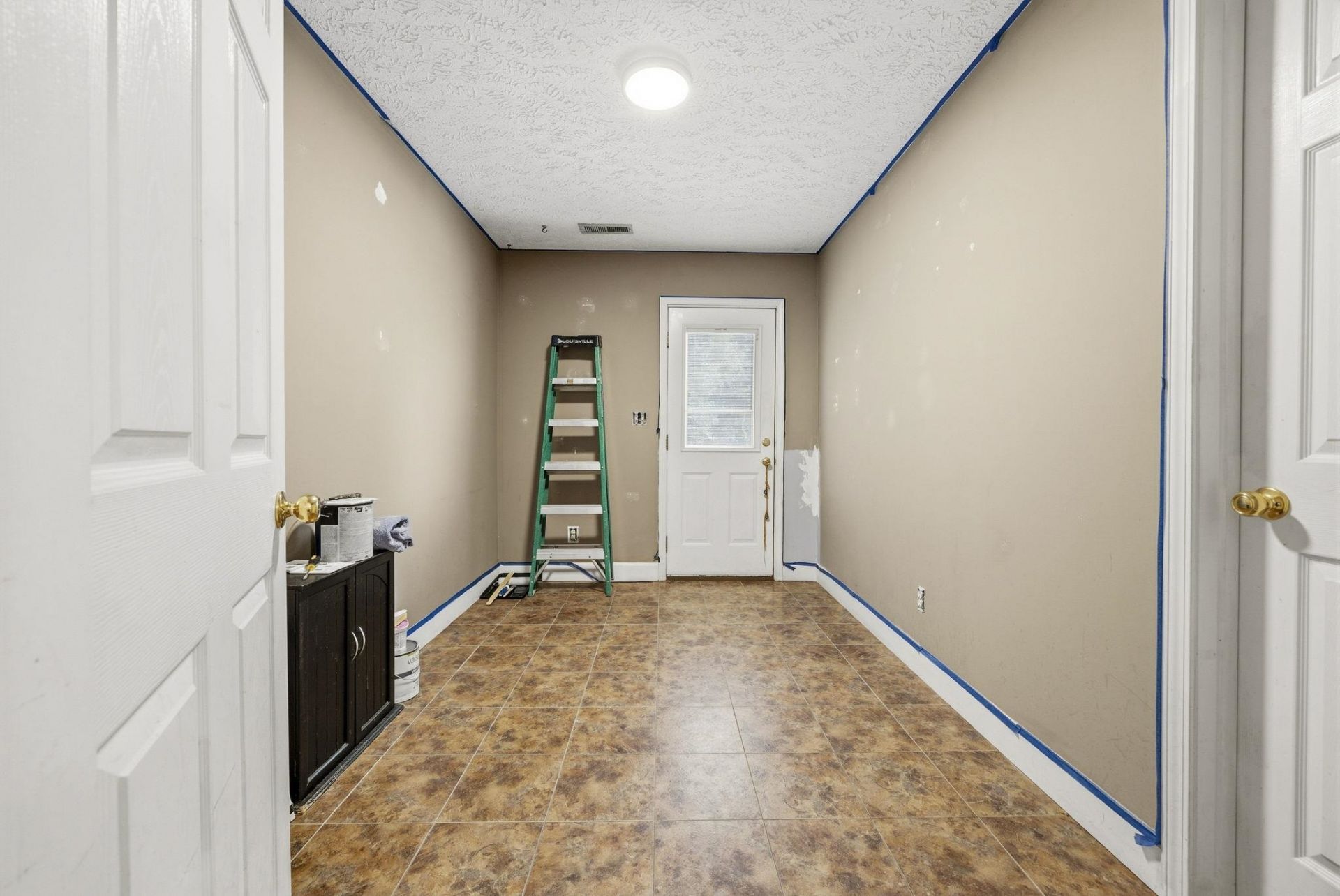 8010 Tag Ct. Photo 25