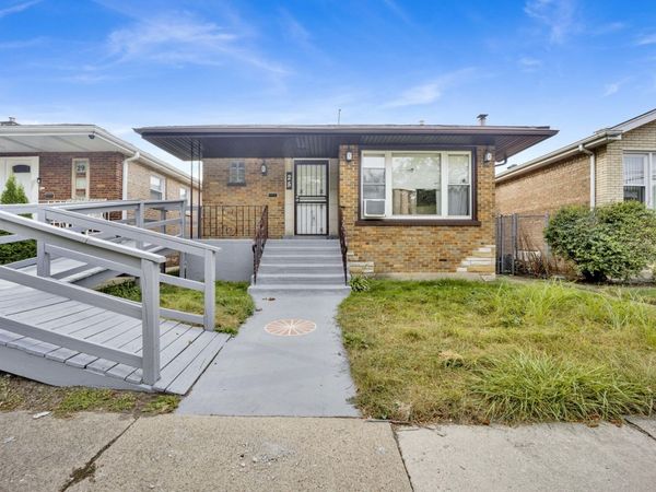 25 E 121ST Street , Chicago, IL 60628