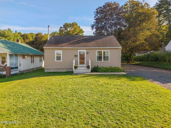 421 Unionville Feura Bush Road, Feura Bush, NY 12067