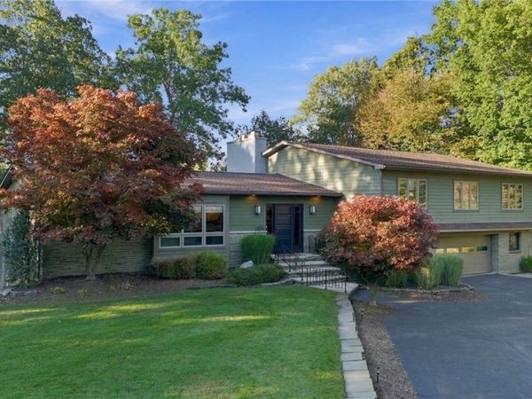 5055 Old Goodrich Road, Clarence, NY 14031