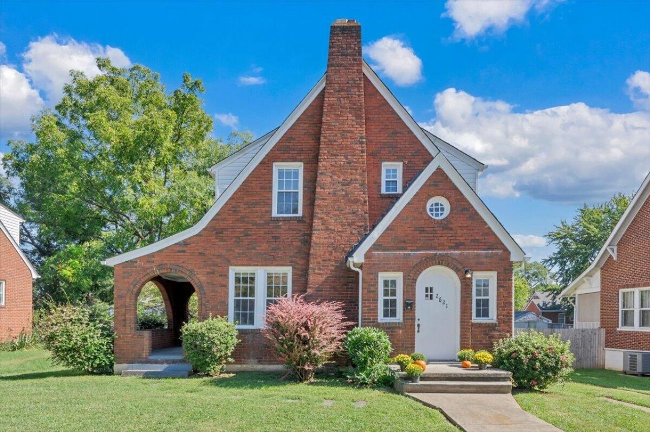 2621 Chatham St Nw, Roanoke, VA 24012 Main Photo