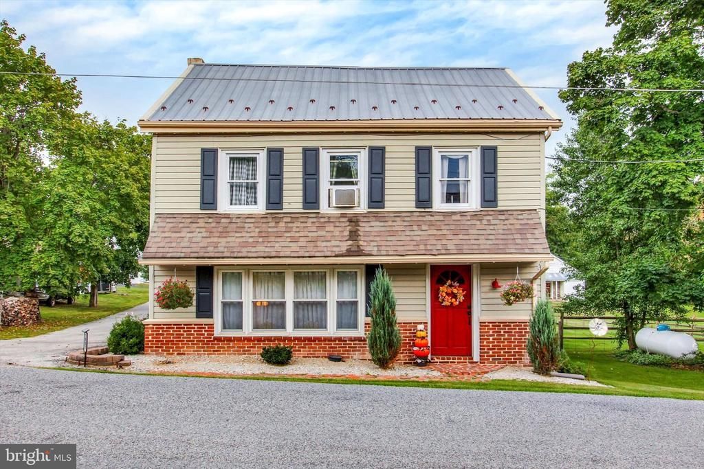1967 OXFORD ROAD, NEW OXFORD, PA 17350