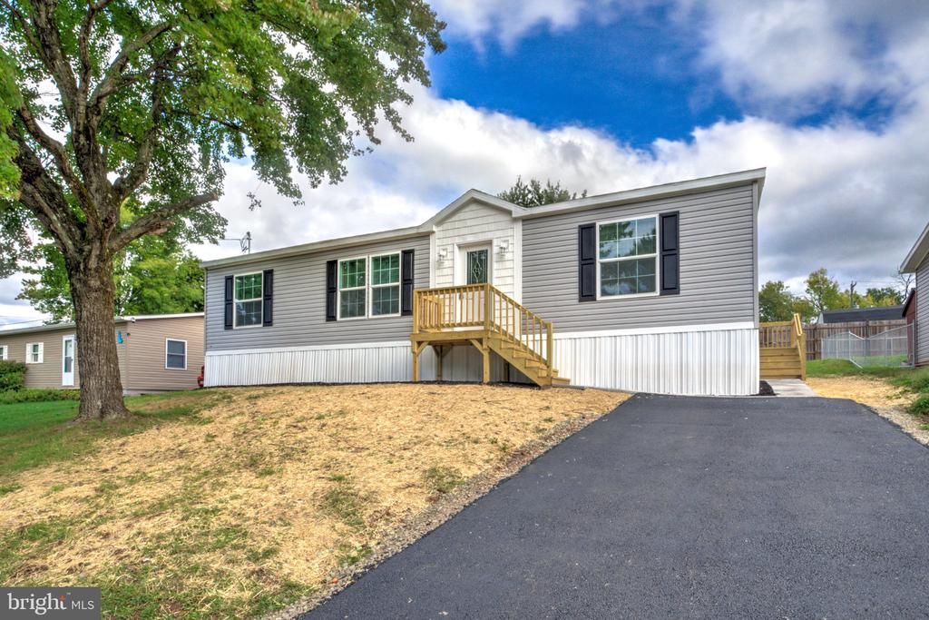 1253 DAUPHIN ROAD , BIRDSBORO, PA 19508