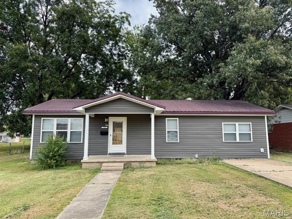328 W Oak Street , Dexter, MO 63841