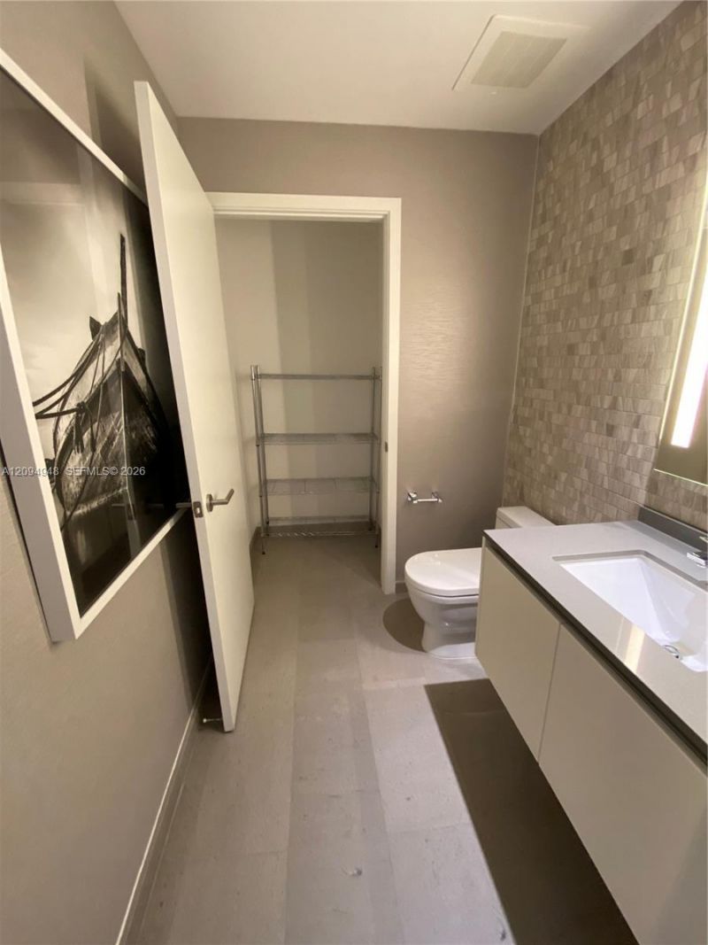 88 SW 7th St, Unit 1904, Miami, FL 33130 Photo
