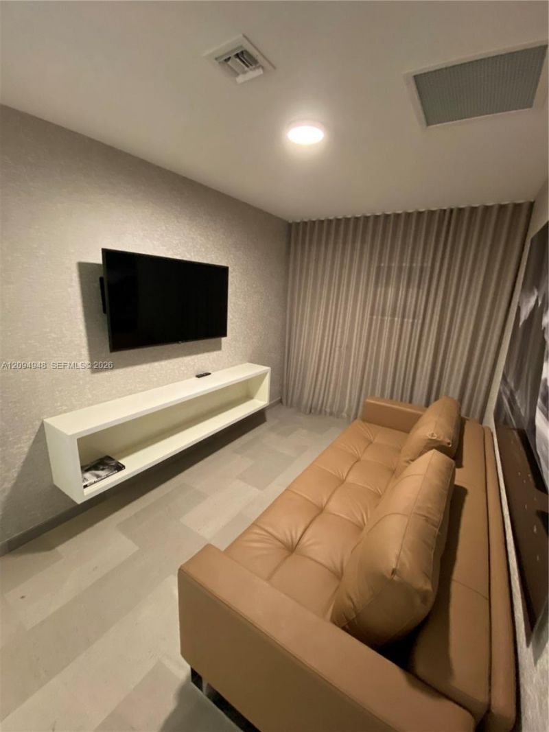 88 SW 7th St, Unit 1904, Miami, FL 33130 Photo