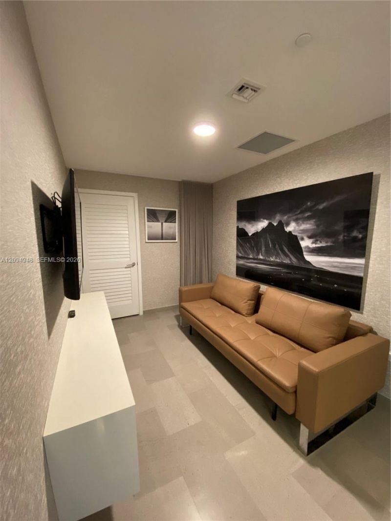 88 SW 7th St, Unit 1904, Miami, FL 33130 Photo