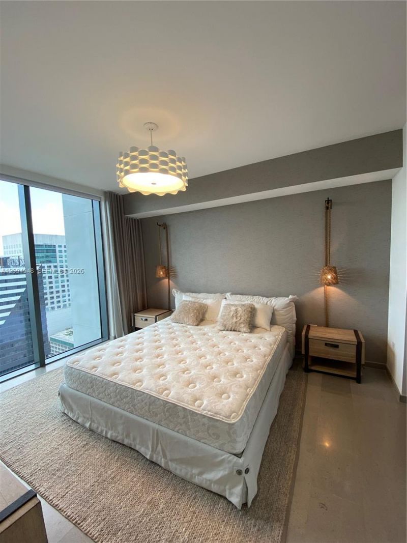 88 SW 7th St, Unit 1904, Miami, FL 33130 Photo