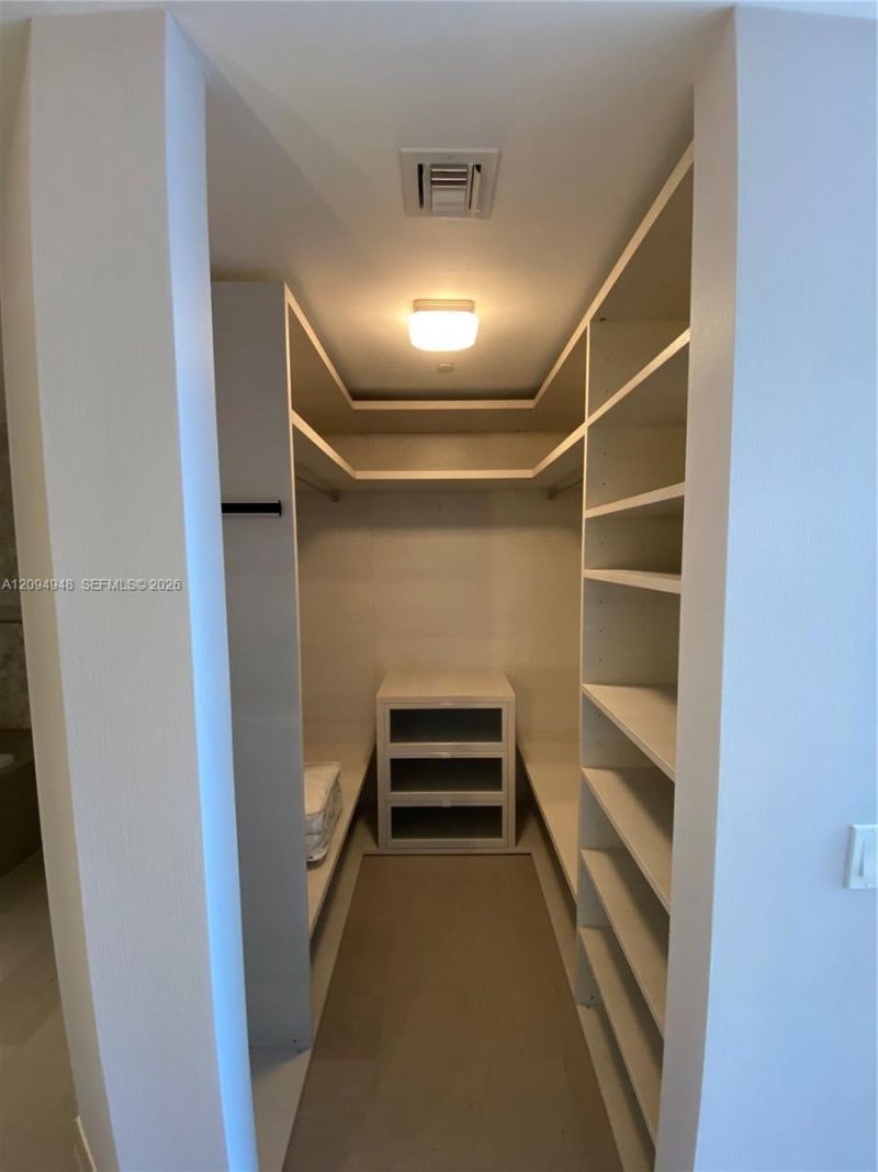 88 SW 7th St, Unit 1904, Miami, FL 33130 Photo
