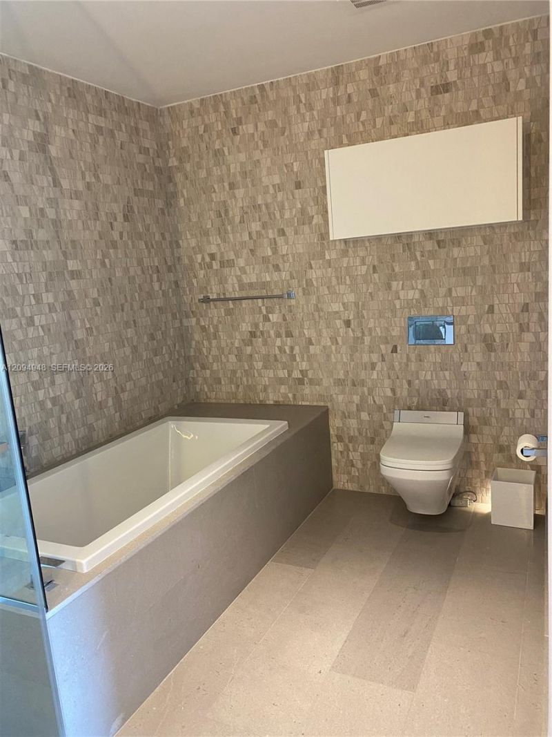 88 SW 7th St, Unit 1904, Miami, FL 33130 Photo