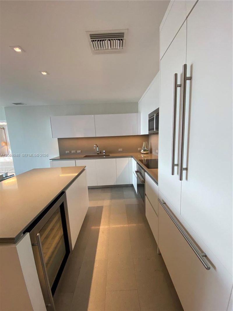 88 SW 7th St, Unit 1904, Miami, FL 33130 Photo