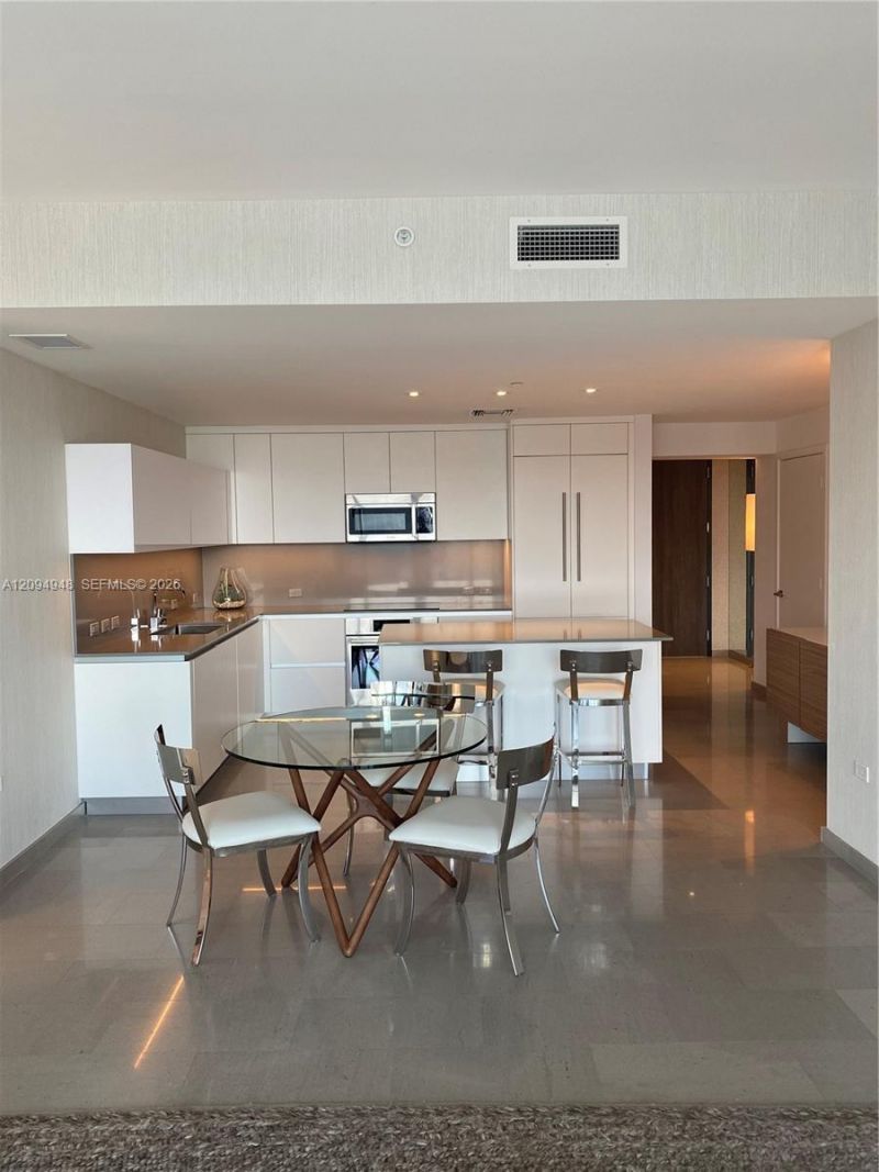 88 SW 7th St, Unit 1904, Miami, FL 33130 Photo