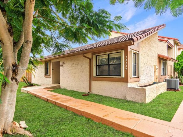 13429 SW 13th Ln , Miami, FL 33184