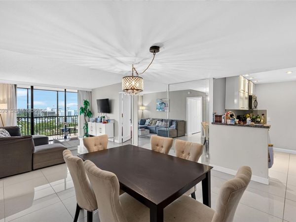 20335 W Country Club Dr , Unit 1402, Aventura, FL 33180