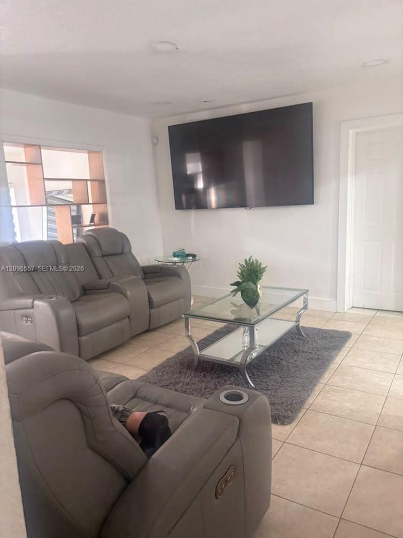 2451 NW 104th St , Miami, FL 33147 Photo