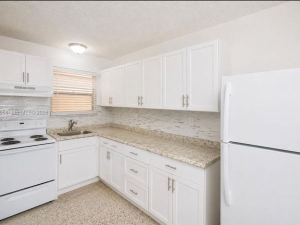 3501 W 11th Ave , Unit 213, Hialeah, FL 33012