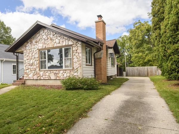 414 Prospect AVENUE, Waukesha, WI 53188