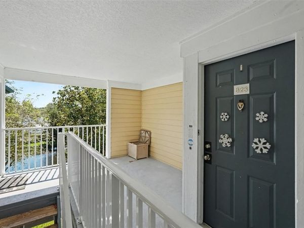 10024 STRAFFORD OAK COURT, Unit 823, TAMPA, FL 33624