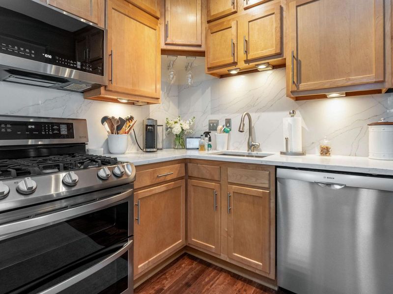 883 S 5th Street, Columbus, OH 43206 Photo 7