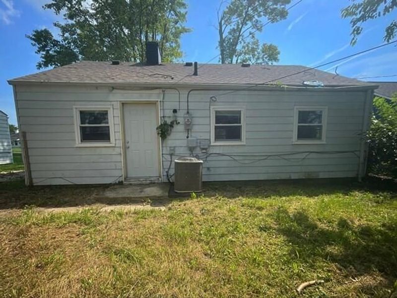 289 S Hampton Road , Columbus, OH 43213 Photo 2