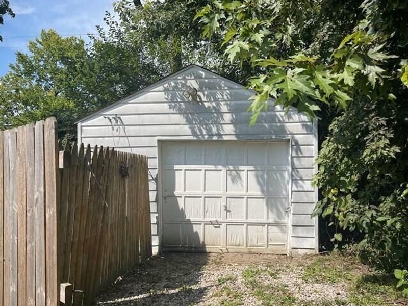 289 S Hampton Road , Columbus, OH 43213 Photo 3