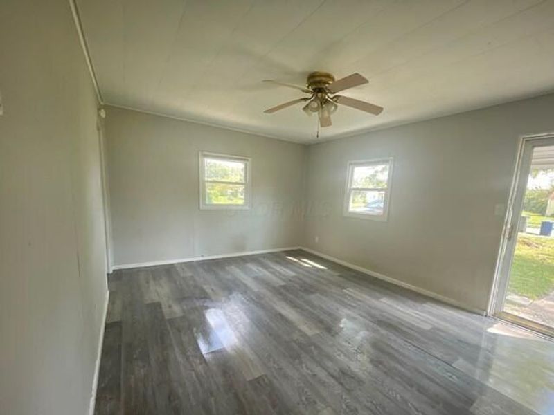 289 S Hampton Road , Columbus, OH 43213 Photo 4