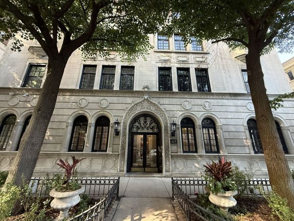 415 W Aldine Avenue, Unit 4C, Chicago, IL 60657