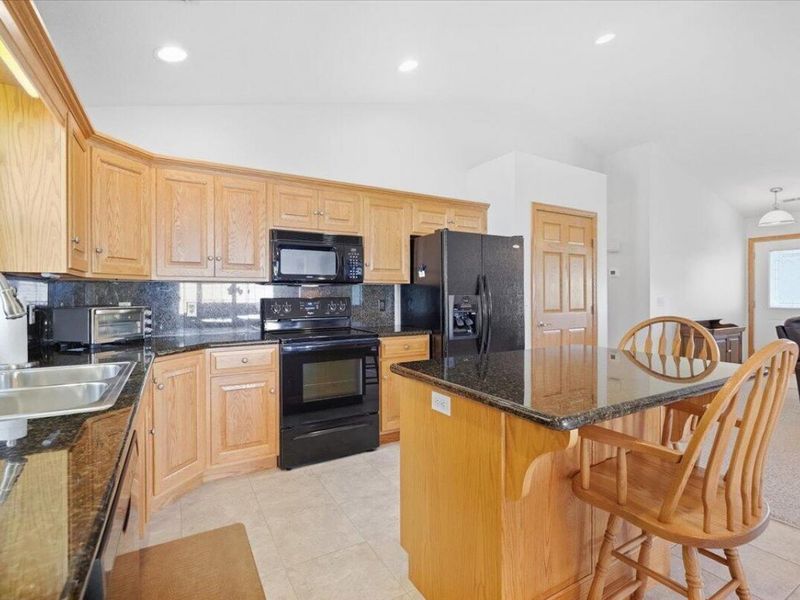 108 Struble Circle , Fredericktown, OH 43019 Photo 10
