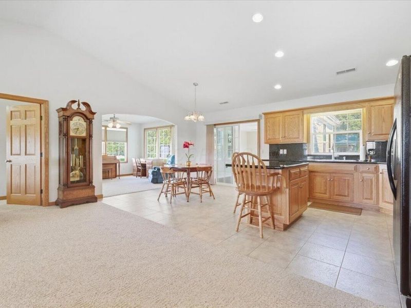 108 Struble Circle , Fredericktown, OH 43019 Photo 7