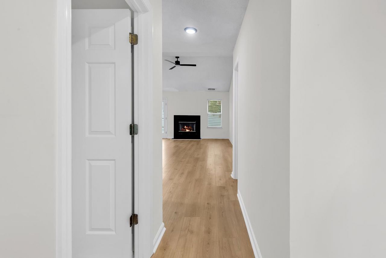109 Coachman Ln. Photo 11