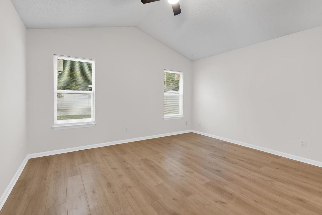 109 Coachman Ln. Photo 12