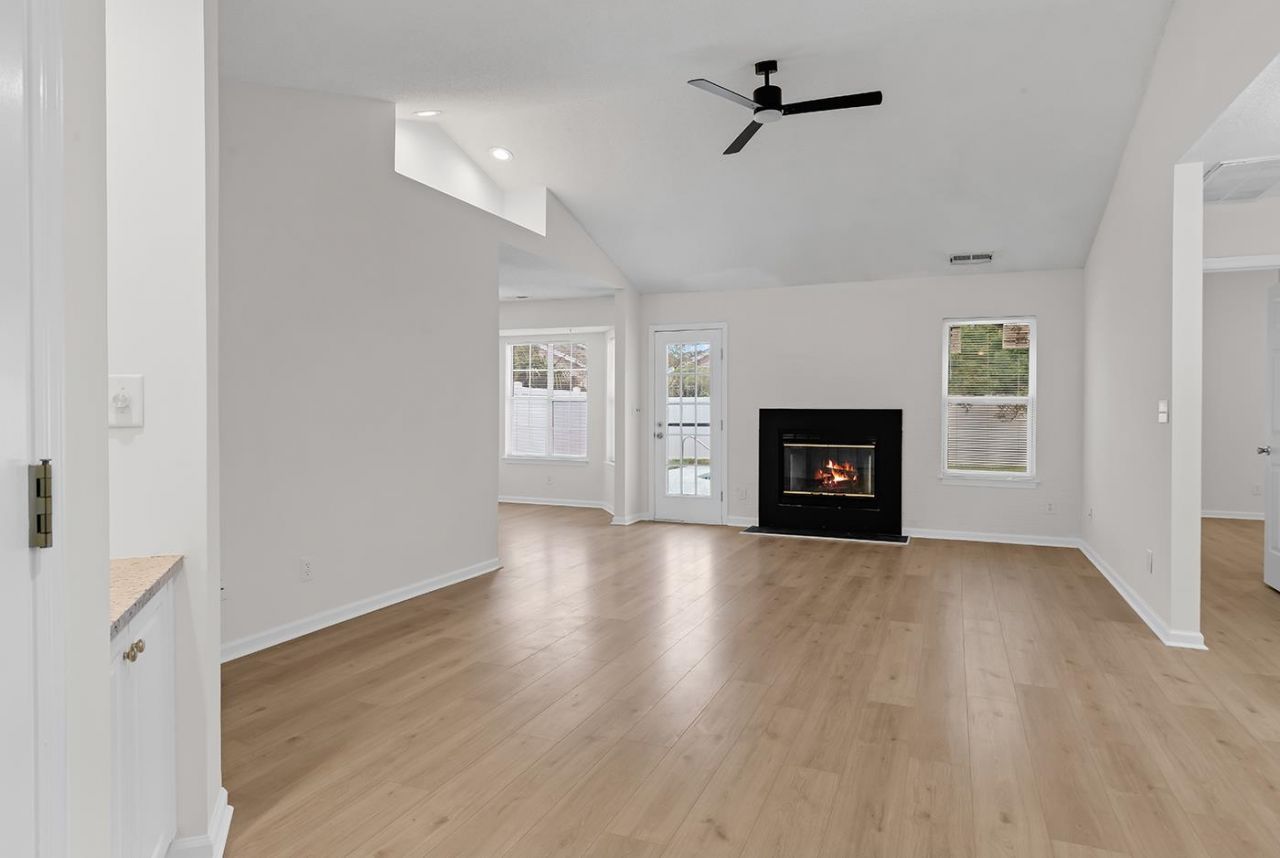 109 Coachman Ln. Photo 24
