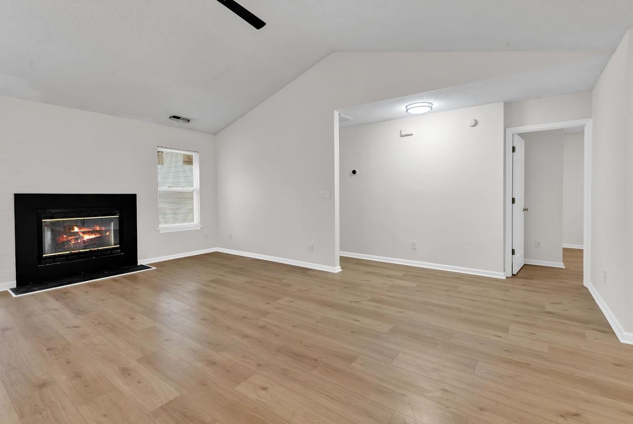 109 Coachman Ln. Photo 29