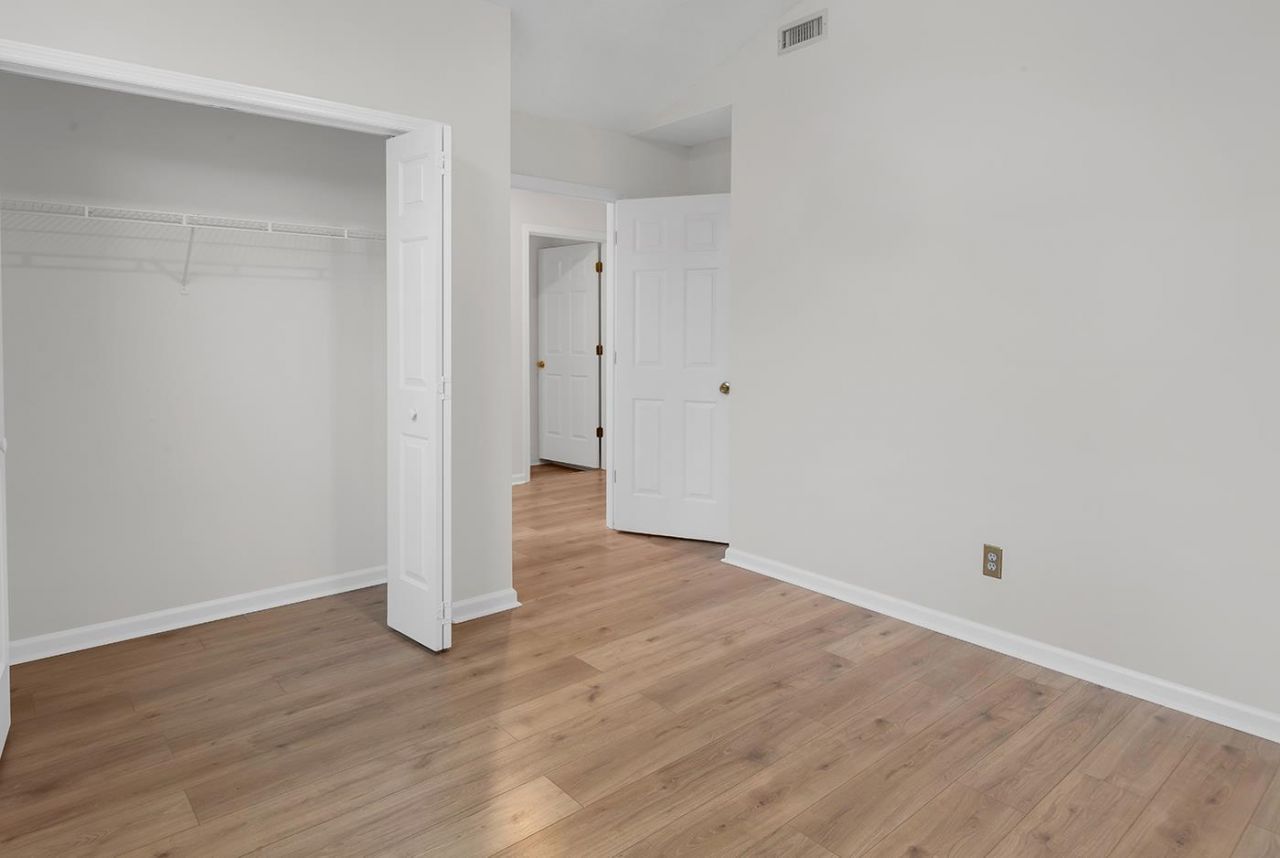 109 Coachman Ln. Photo 4