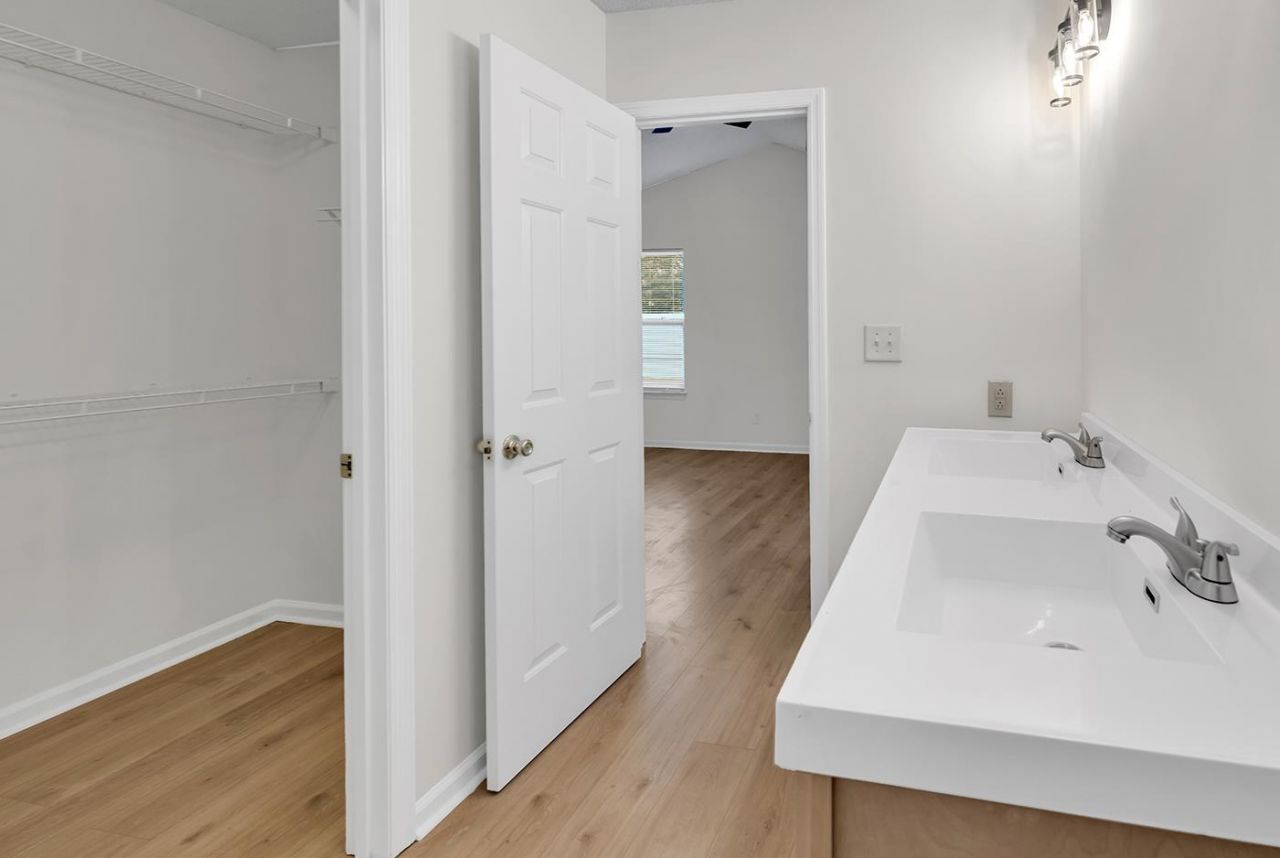 109 Coachman Ln. Photo 41