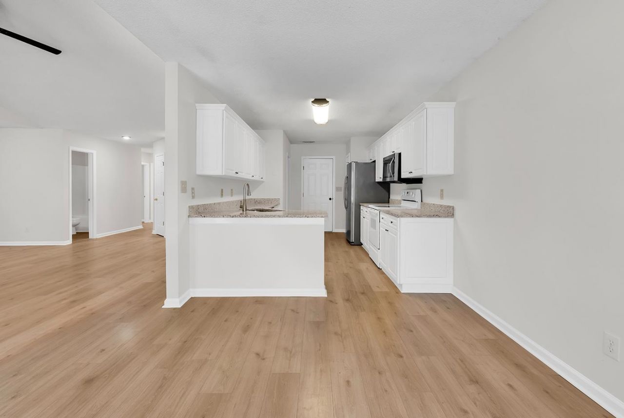 109 Coachman Ln. Photo 6