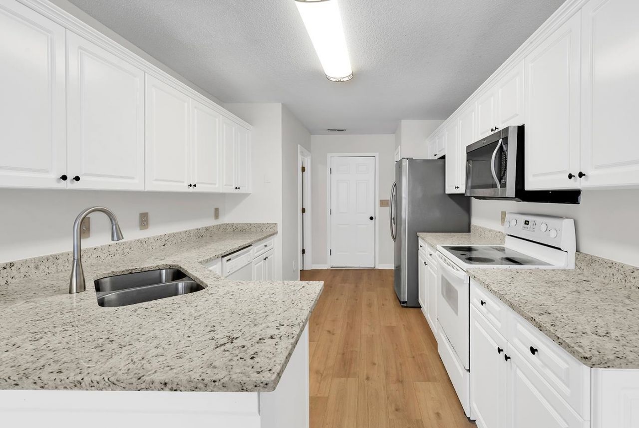 109 Coachman Ln. Photo 8