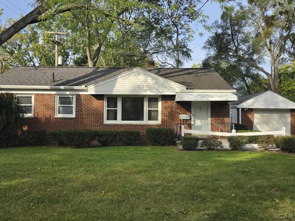 121 MAPLE , Tecumseh, MI 49286