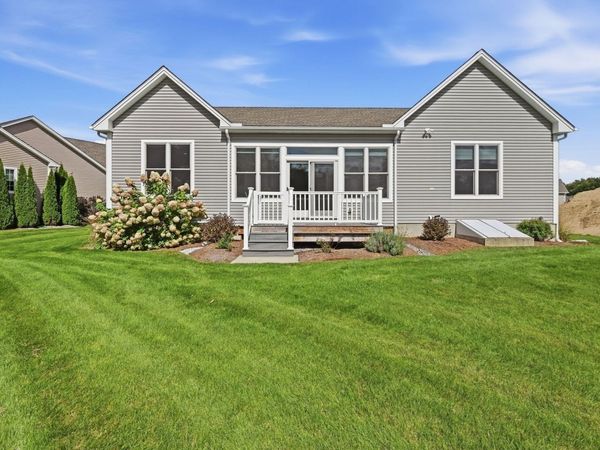 16 Ribbon Grass Ln, Unit 16, East Longmeadow, MA 01028