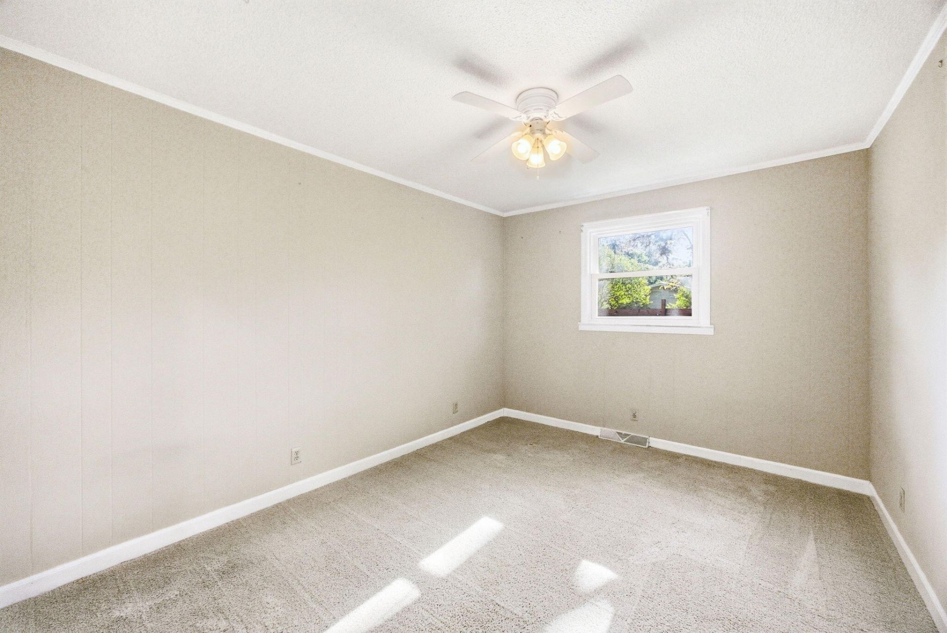 270 Salisberry Road Photo 20