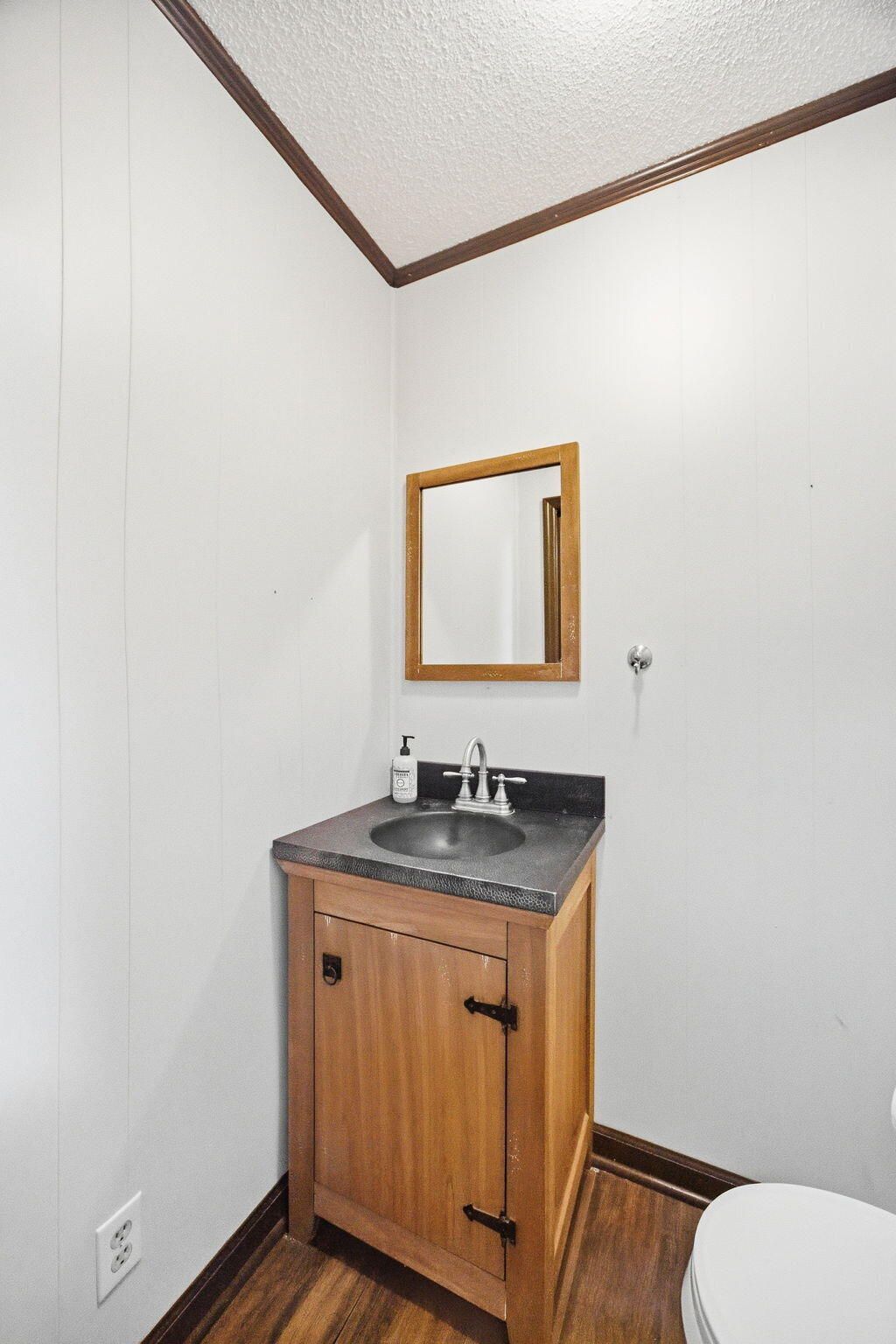 270 Salisberry Road Photo 31