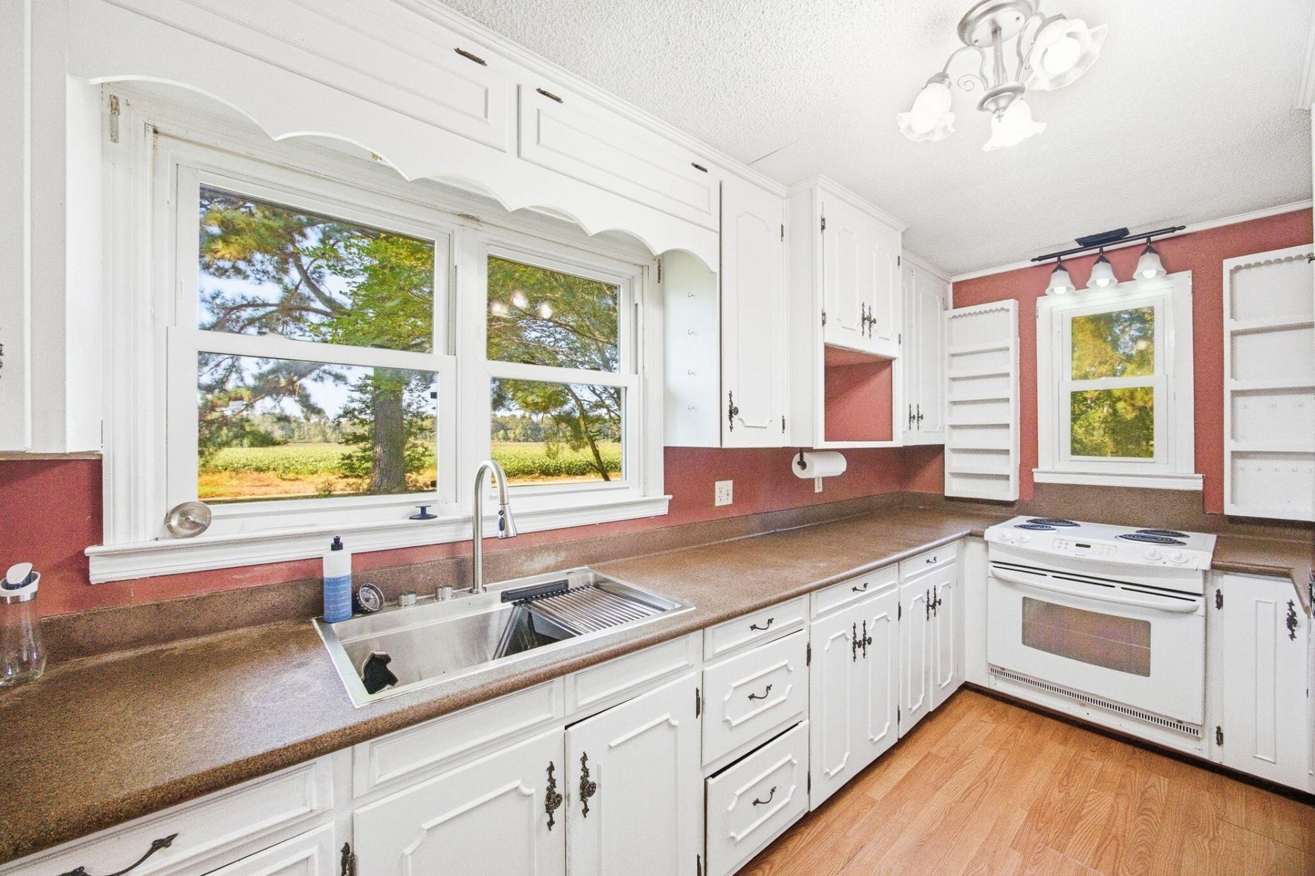 270 Salisberry Road Photo 9
