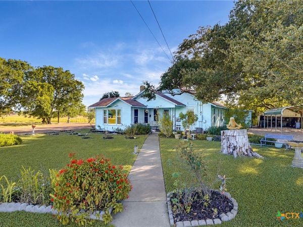 616 Lay Road , Lockhart, TX 78644