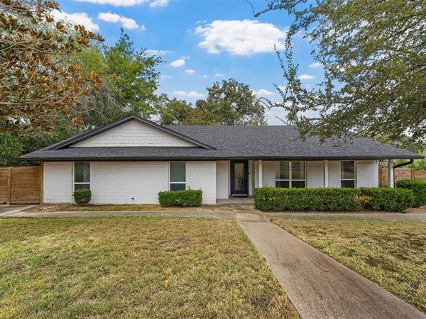 1132 Western Oaks Drive , Woodway, TX 76712