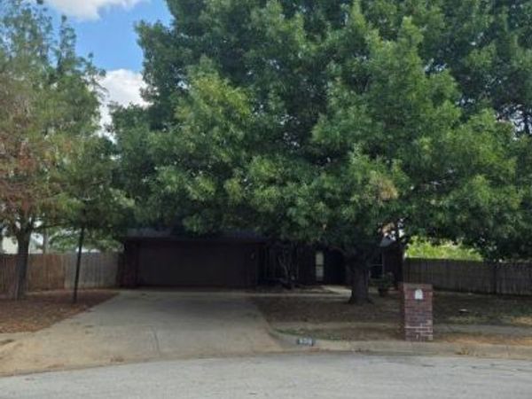 850 Valley View Court, Burleson, TX 76028