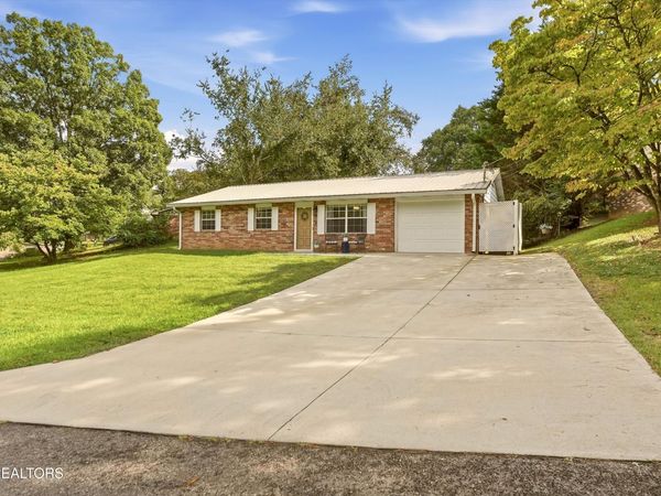 5608 Ridgetop Rd, Knoxville, TN 37921