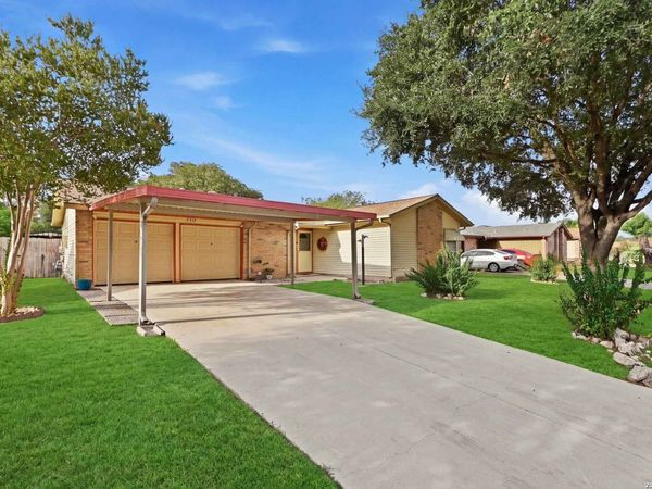 5210 ALAN BEAN DR, Kirby, TX 78219