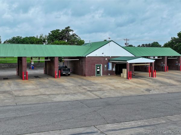 900 W 17th , Sulphur, OK 73086