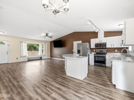 1426 Nightingale Way, Sparks, NV 89441 Photo